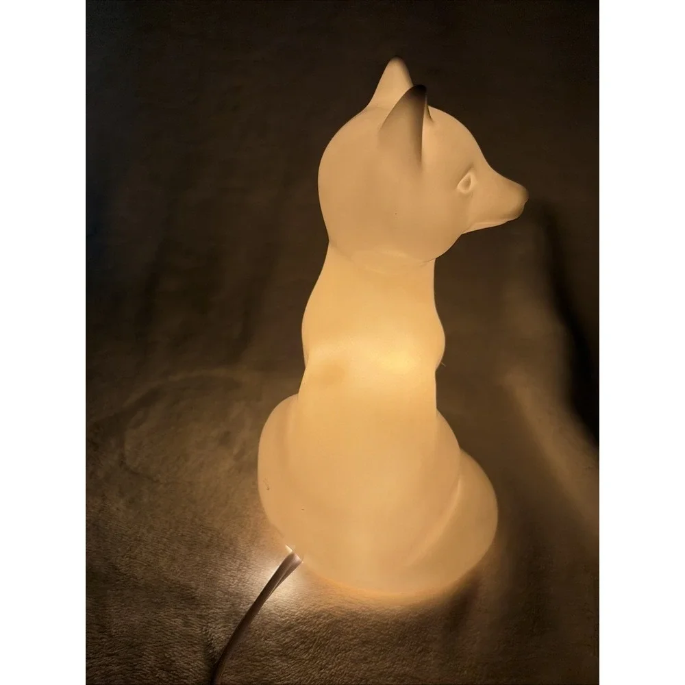 Target White Ceramic Cat Accent Lamp Figural Kitty Night Light Minimalist Boho